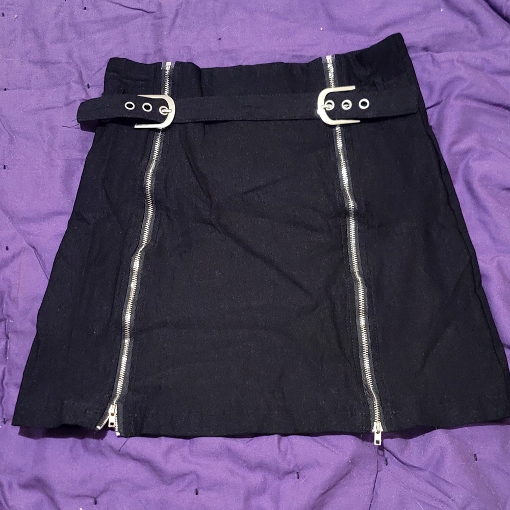 NWOT Mini Skirt with Zipper & Belt Details